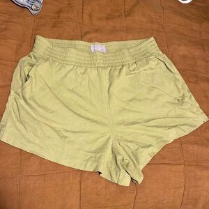 Avocado green cotton Off Duty Everlane shorts